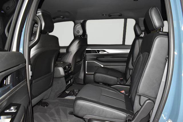 New 2026 Jeep Grand Wagoneer Limited AWD/4WD image 24