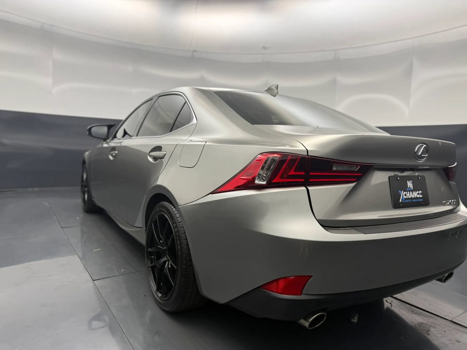 Used 2016 Lexus IS 200t RWD image 3