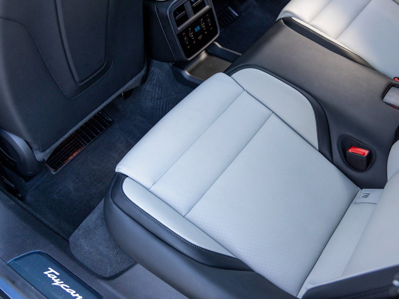 Certified 2025 Porsche Taycan GTS image 43