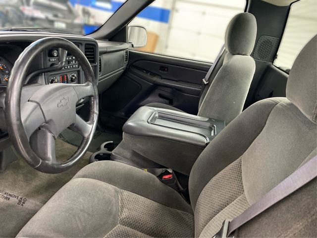 Used 2004 Chevrolet Silverado 1500 4x4 Regular Cab w/ Light Duty Power Package image 10