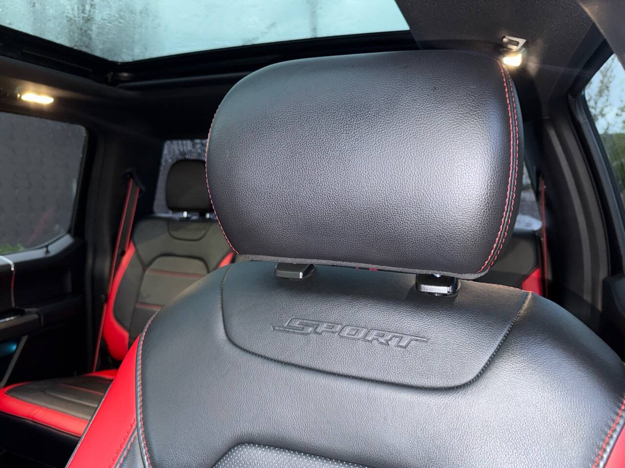 Used 2018 Ford F150 Lariat w/ Equipment Group 502A Luxury AWD/4WD image 31