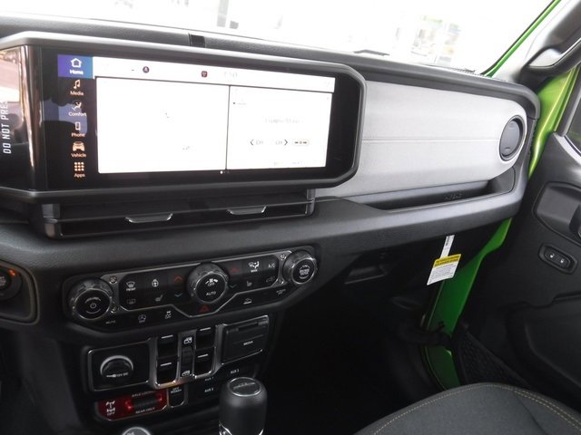 New 2025 Jeep Gladiator Willys image 21