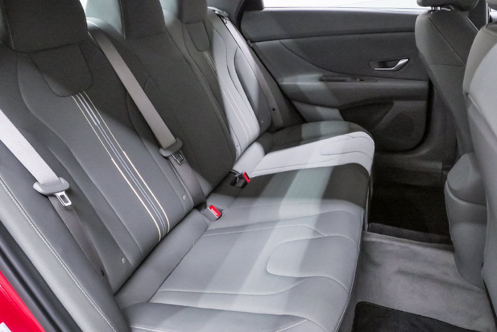 Certified 2026 Hyundai Elantra Sport FWD image 11