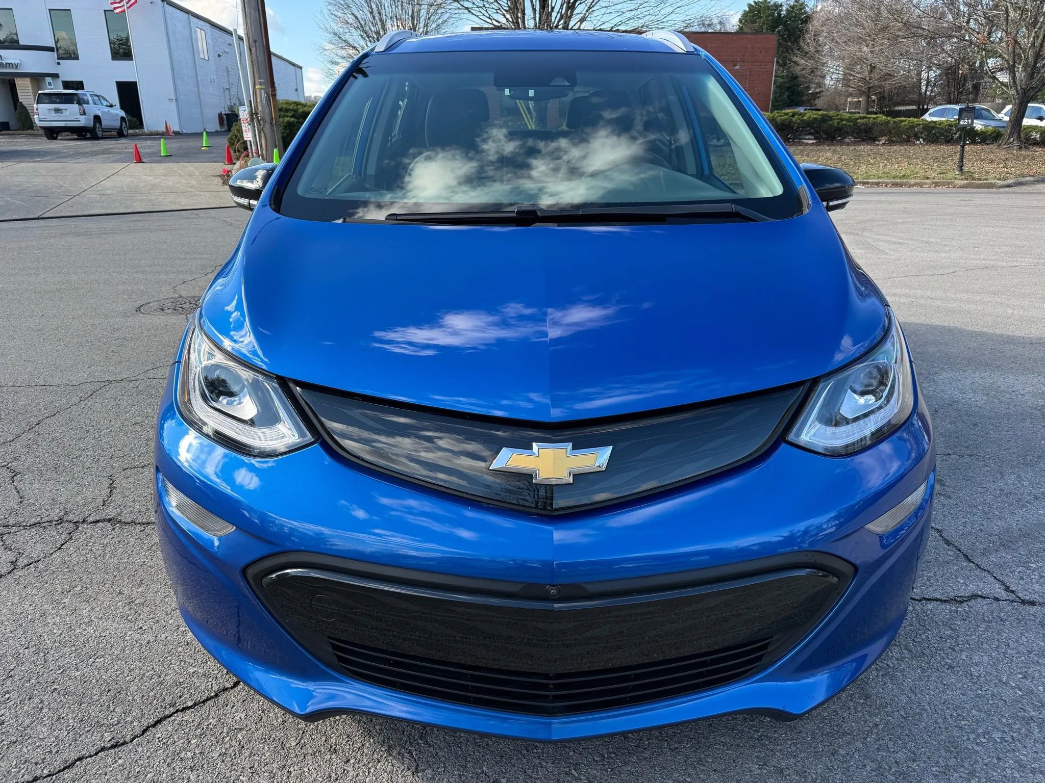 Used 2017 Chevrolet Bolt Premier w/ Driver Confidence II Package image 8