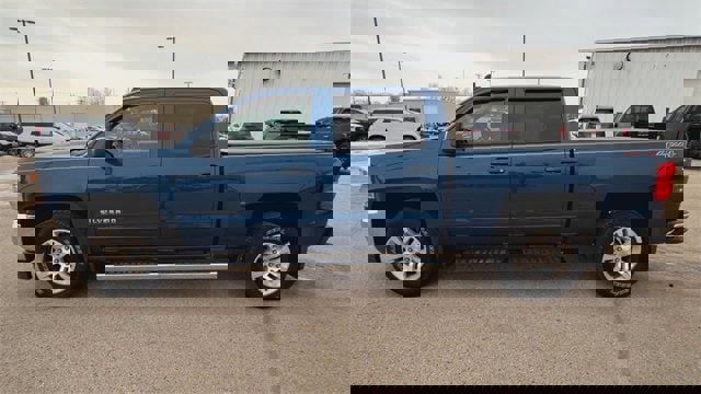 Used 2017 Chevrolet Silverado 1500 LT w/ All Star Edition image 35