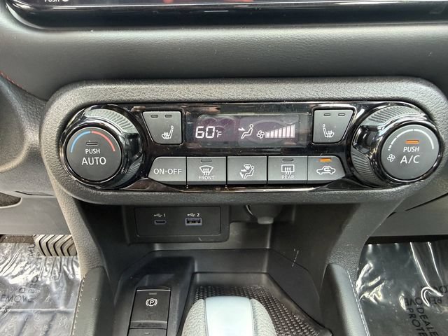 Used 2023 Nissan Kicks SR w/ SR Premium Package FWD image 23
