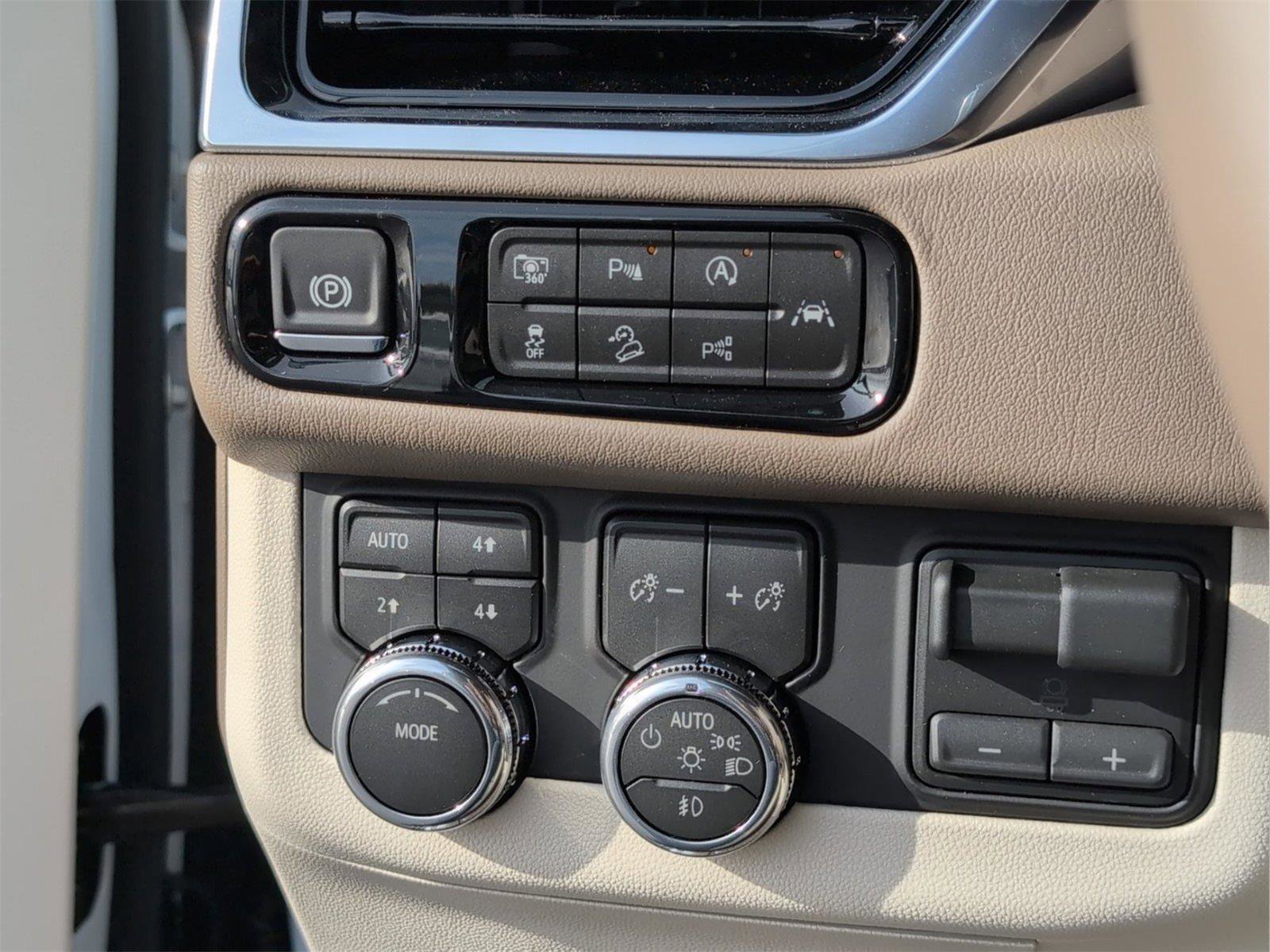 New 2026 GMC Yukon XL Denali AWD/4WD image 19