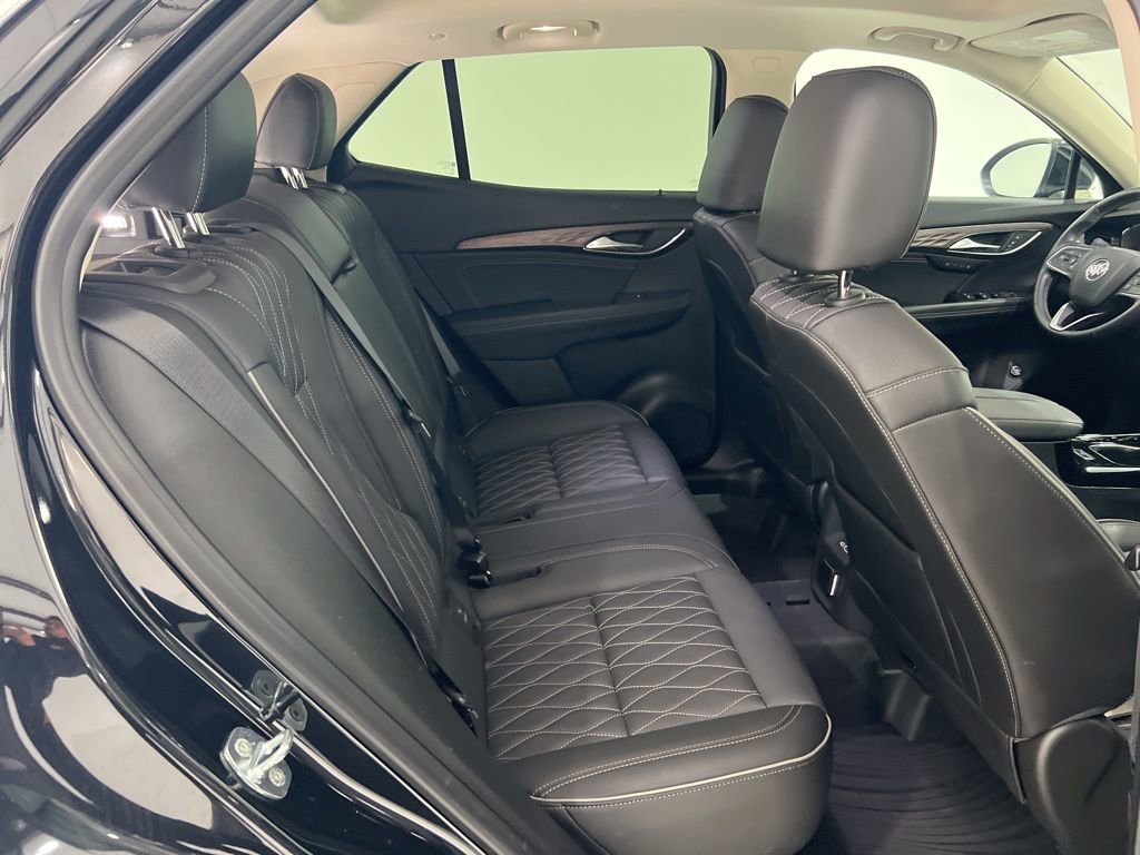 Used 2023 Buick Envision Avenir image 26