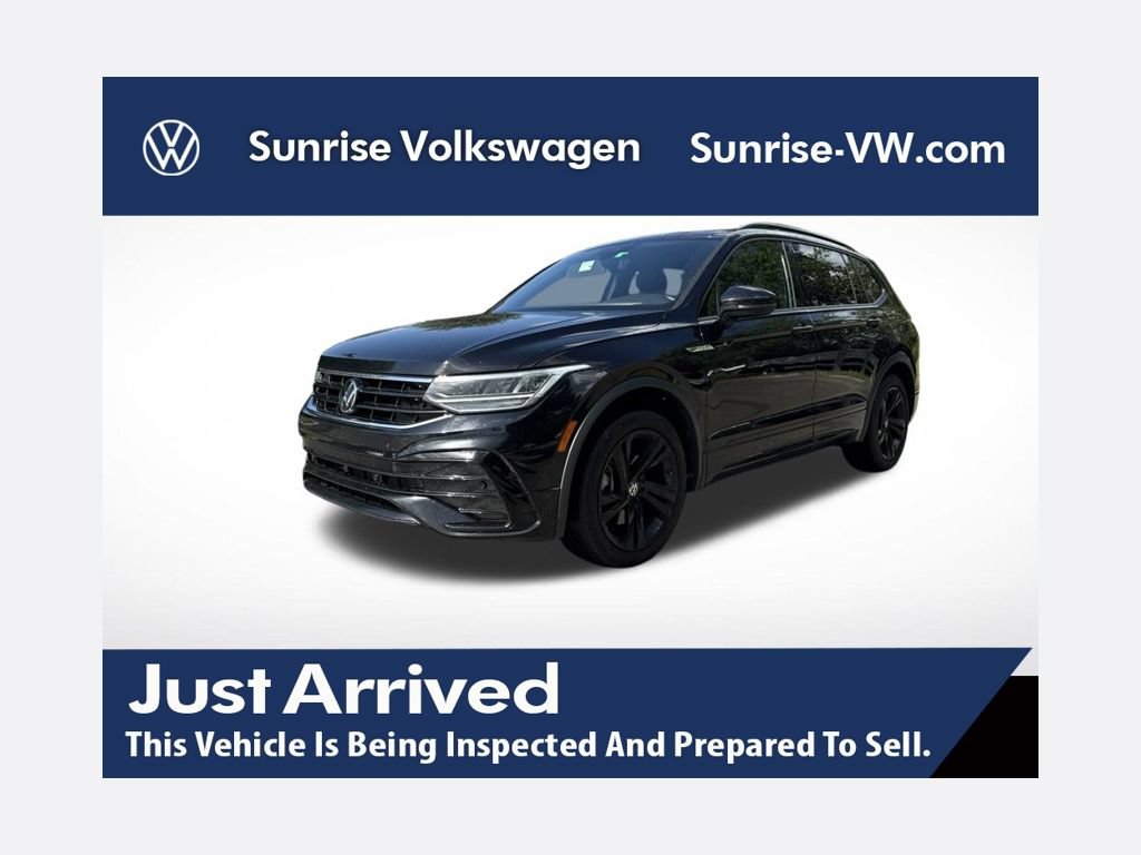 Used 2024 Volkswagen Tiguan SE R-Line