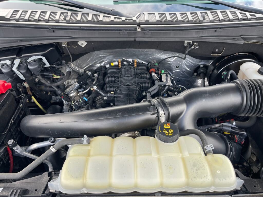 Used 2021 Ford Expedition Limited image 40