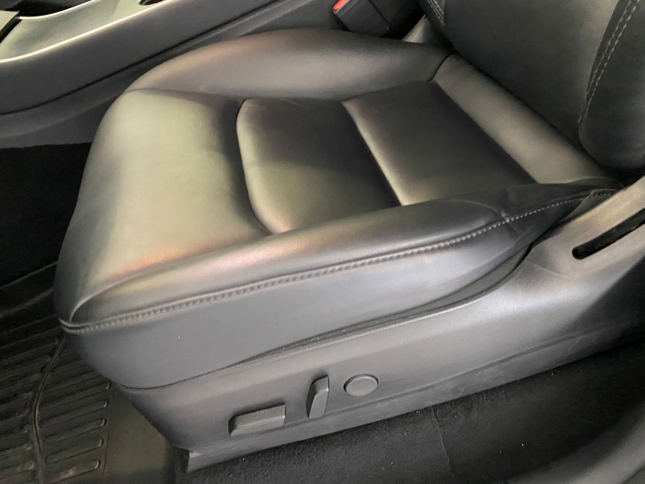 Used 2020 Tesla Model Y Performance image 12