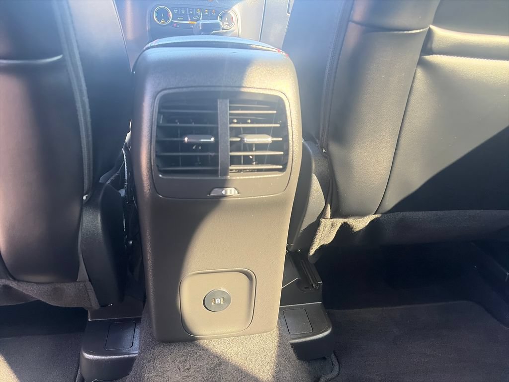 Used 2025 Ford Escape ST-Line Select AWD/4WD image 31