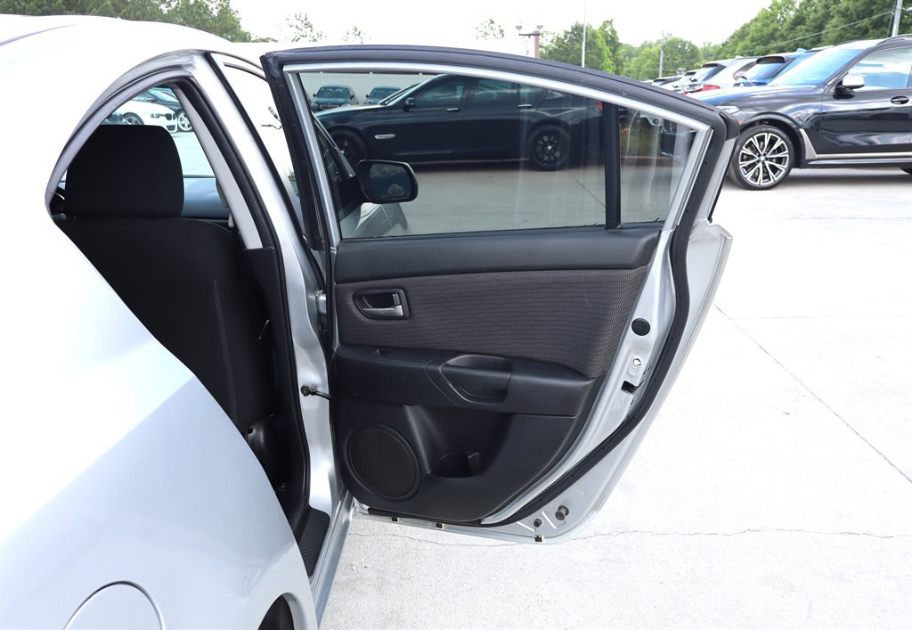 Used 2007 MAZDA MAZDA3 i Touring FWD image 30