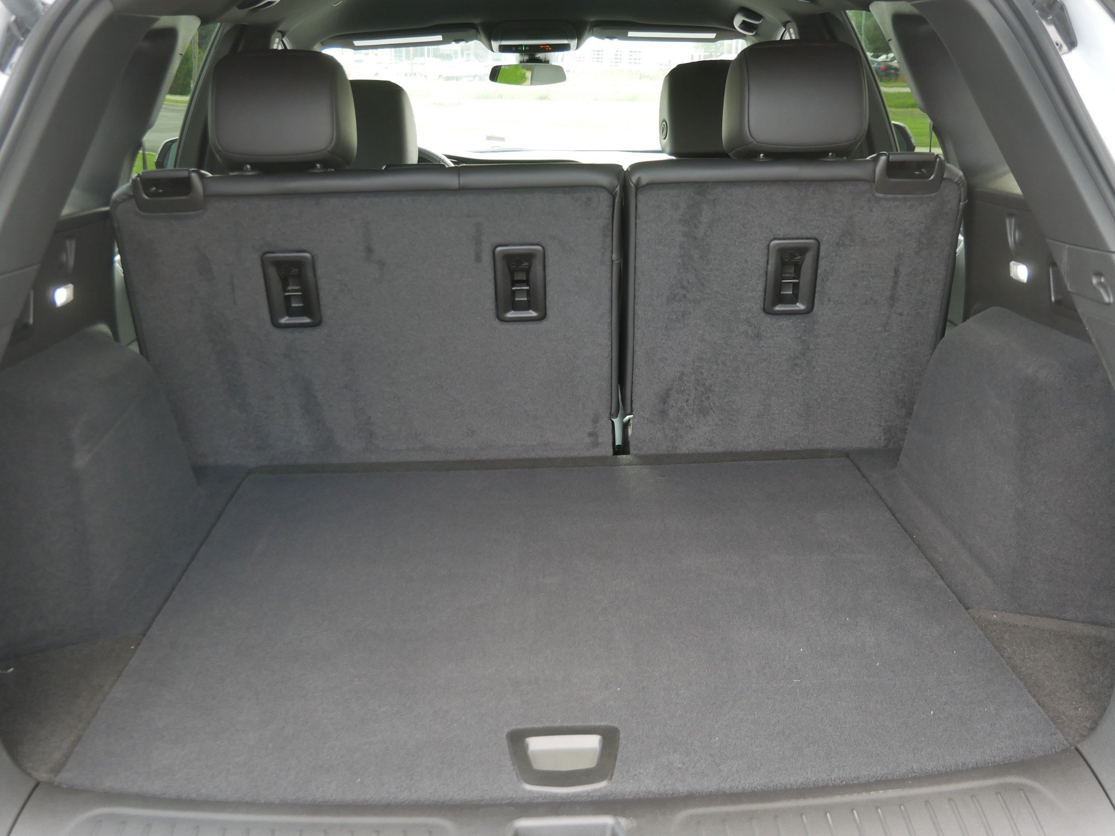 Used 2026 Cadillac XT5 Luxury w/ LPO, Floor Liner Package AWD/4WD image 16