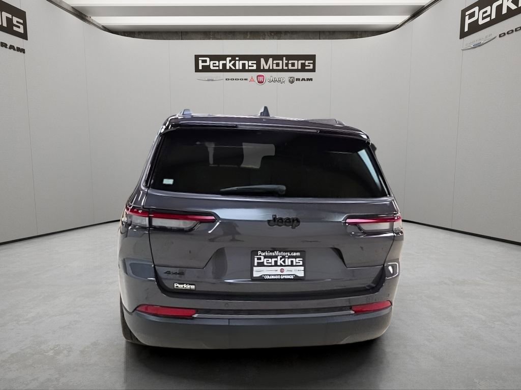 New 2026 Jeep Grand Cherokee L Limited w/ Limited Altitude Package AWD/4WD image 4