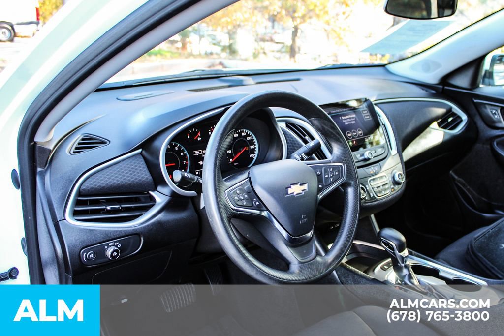 Used 2024 Chevrolet Malibu LT FWD image 32