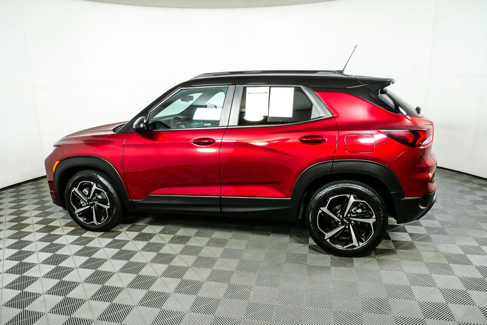 Used 2022 Chevrolet TrailBlazer RS FWD image 28