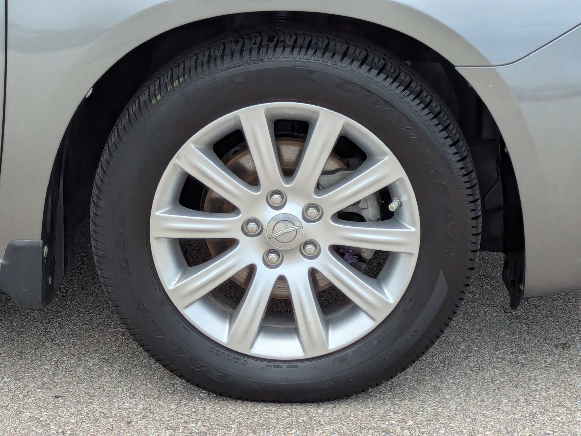 Used 2012 Chrysler 200 Touring FWD image 11