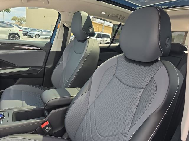 New 2026 Volkswagen Tiguan SE image 13