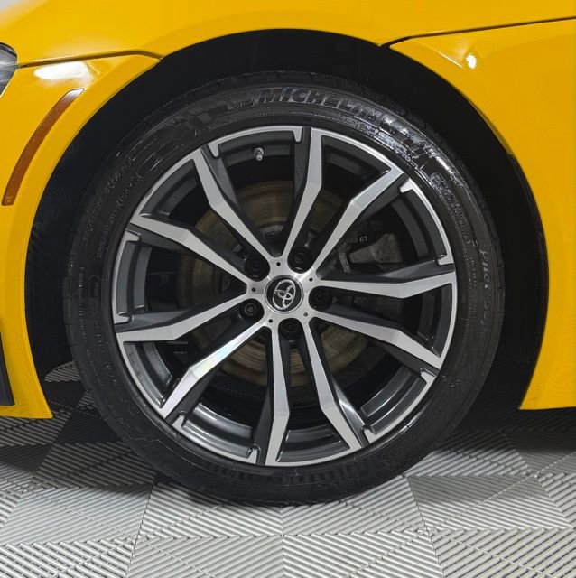 Used 2021 Toyota Supra w/ Safety & Technology Package image 9