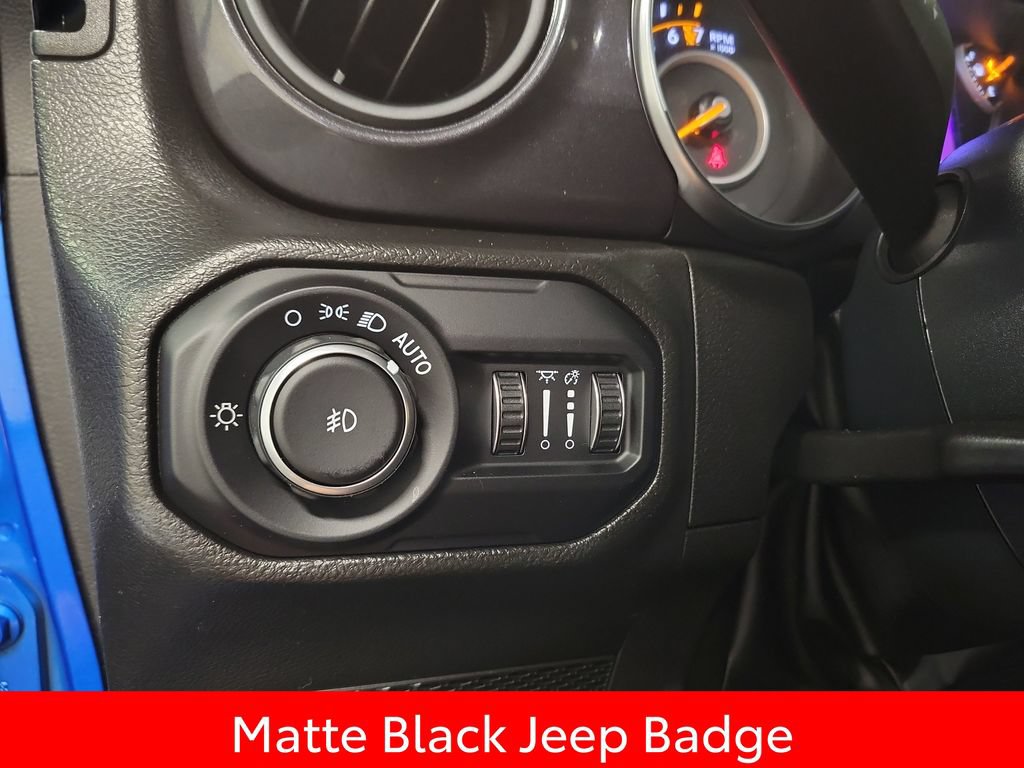 Used 2022 Jeep Wrangler Unlimited Sport AWD/4WD image 23