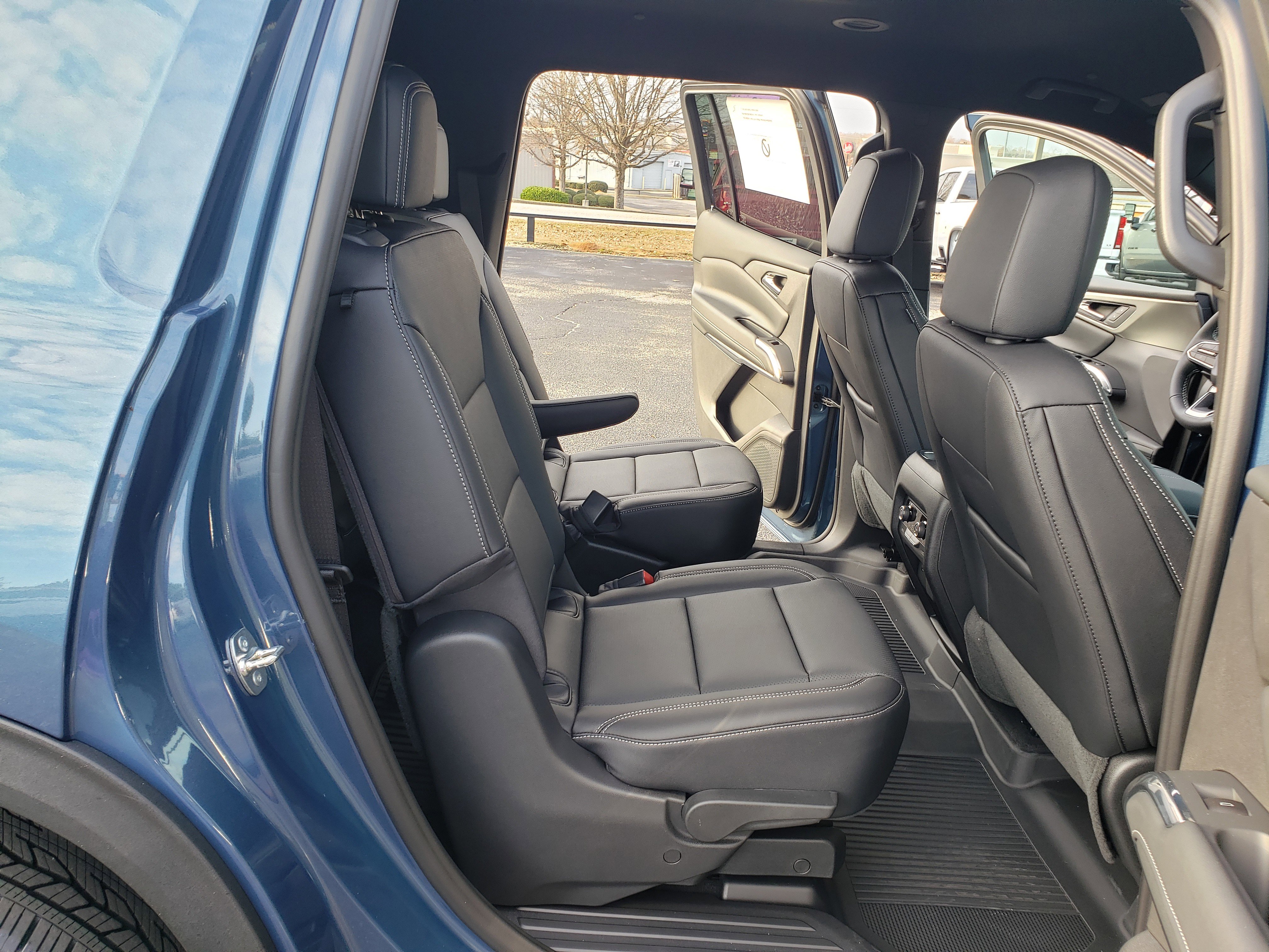 New 2026 Chevrolet Traverse LT w/ Midnight/Sport Edition image 33