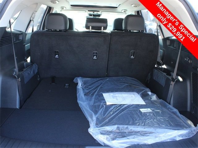 Used 2025 Kia Sorento S w/ Panoramic Sunroof Package FWD image 9