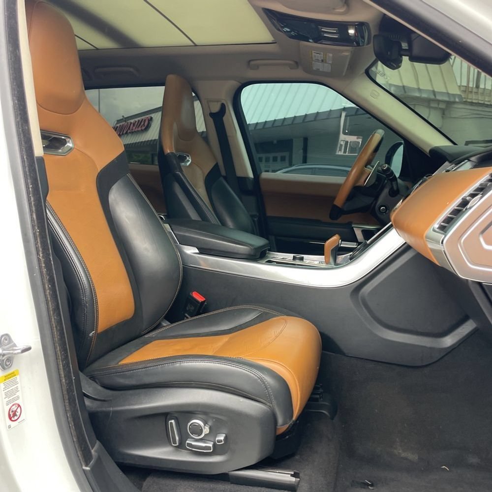 Used 2019 Land Rover Range Rover Sport SVR AWD/4WD image 6