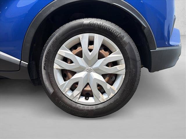 Used 2020 Toyota C-HR LE FWD image 9