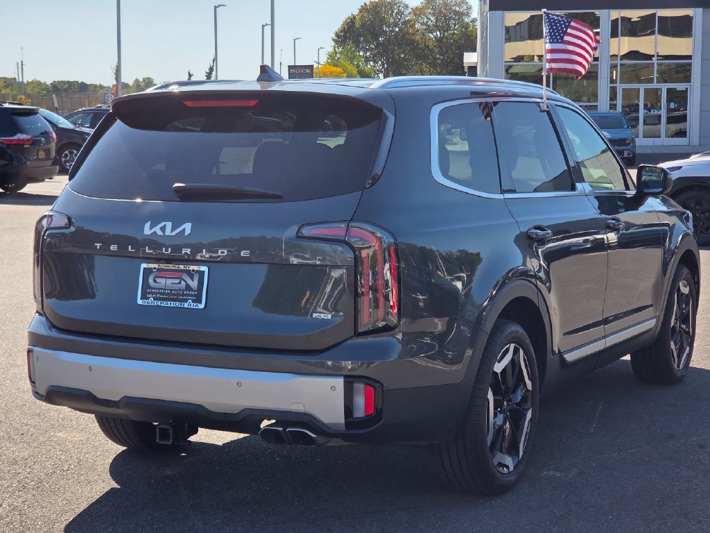 Used 2024 Kia Telluride EX w/ EX Captain's Chair Package AWD/4WD image 4