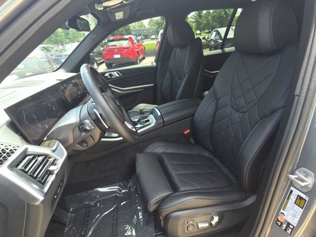 Used 2024 BMW X5 xDrive40i w/ Premium Package AWD/4WD image 13