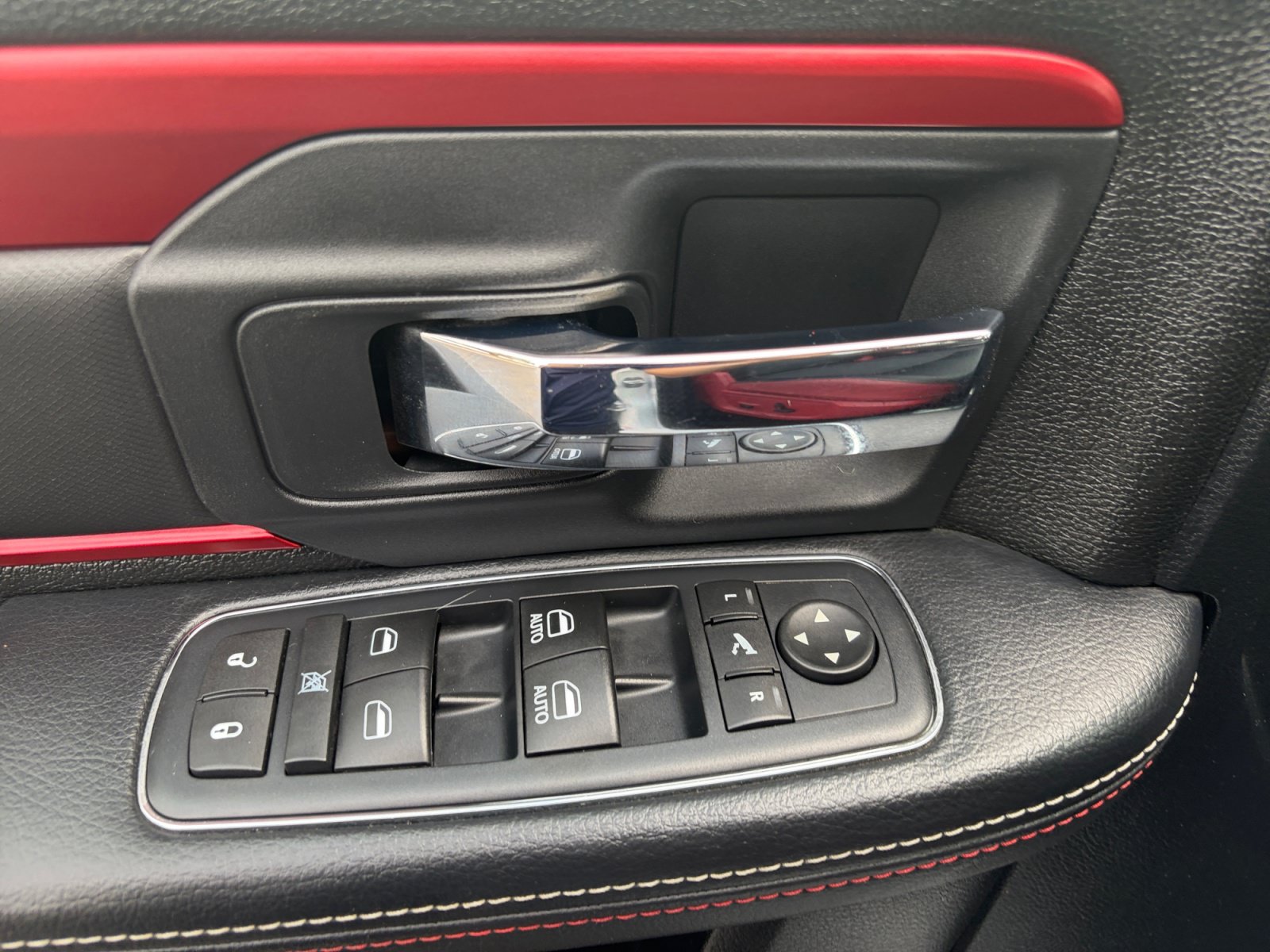 Used 2016 RAM 1500 Rebel w/ Luxury Group AWD/4WD image 13