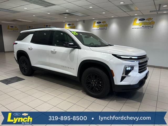 Used 2025 Chevrolet Traverse LT image 32