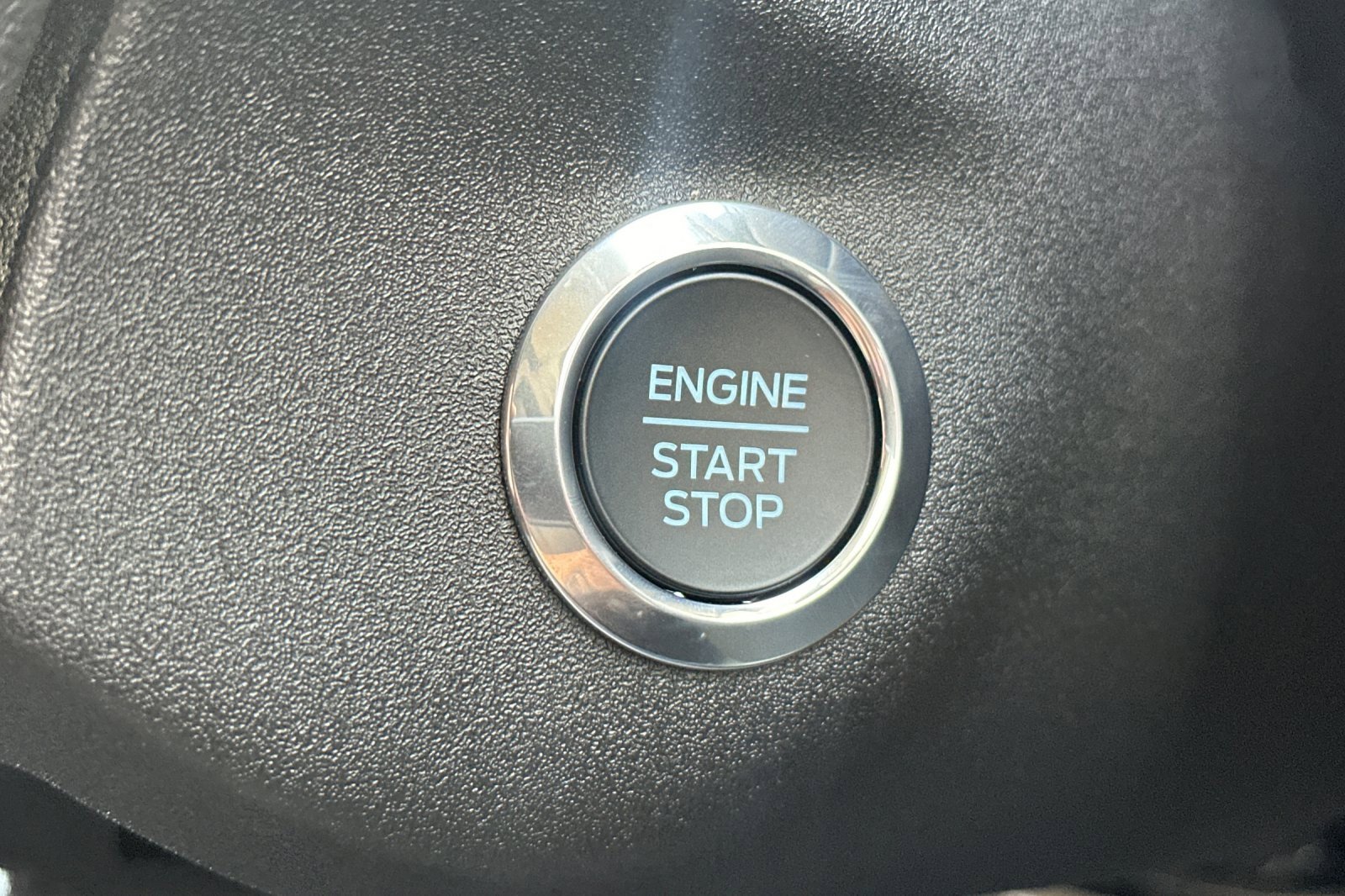 New 2026 Ford Transit 250 148 Medium Roof w/ Load Area Protection Package image 21