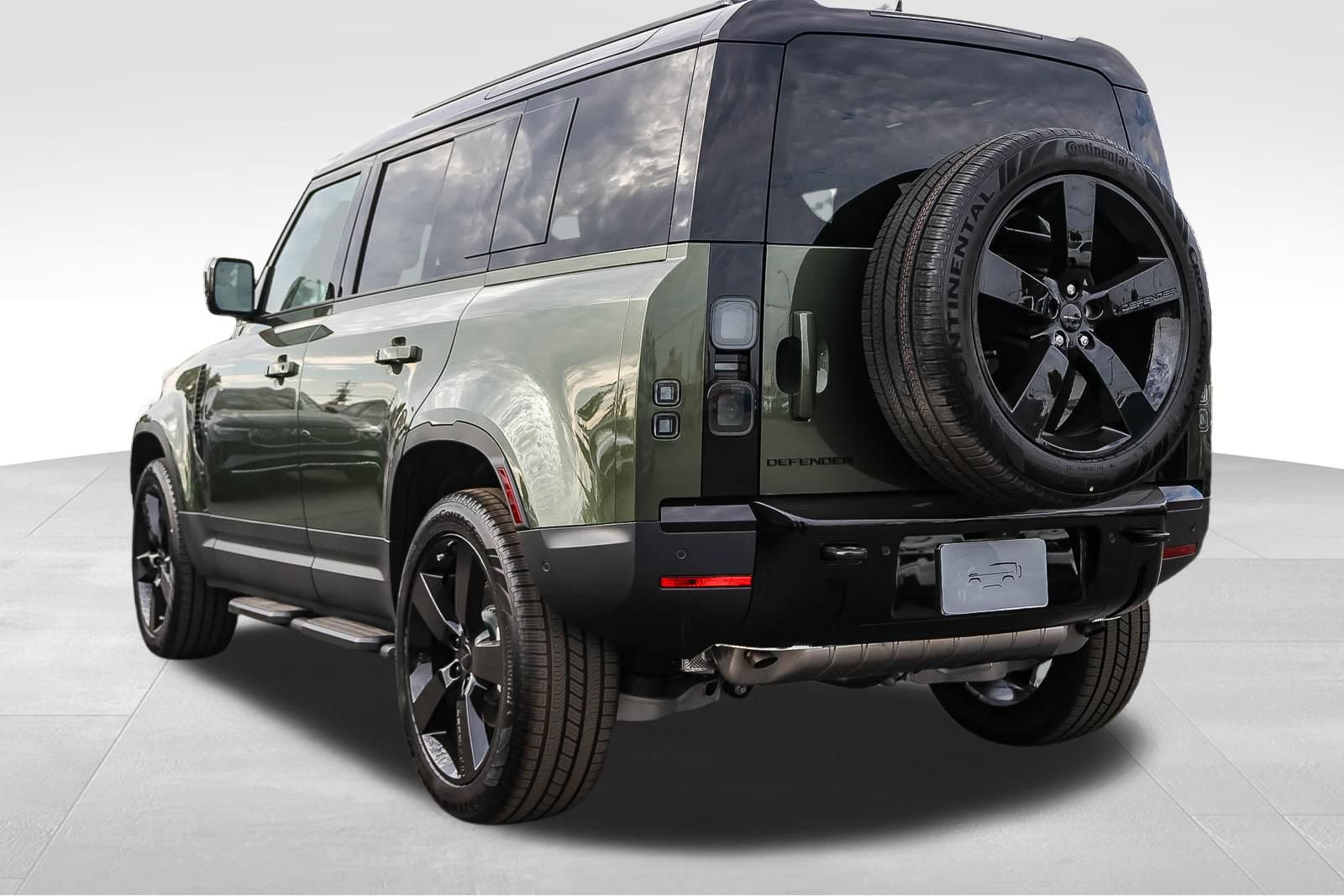 New 2026 Land Rover Defender 110 S AWD/4WD image 7