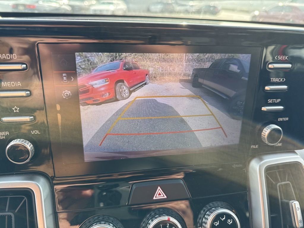 Used 2022 Kia Sorento LX image 12