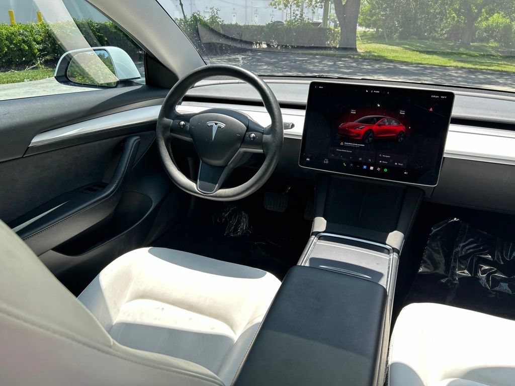 Used 2023 Tesla Model 3 Standard Range RWD image 9