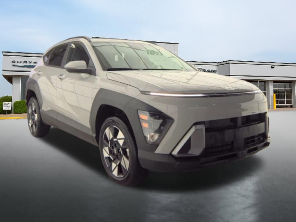 Used 2025 Hyundai Kona SEL image 8