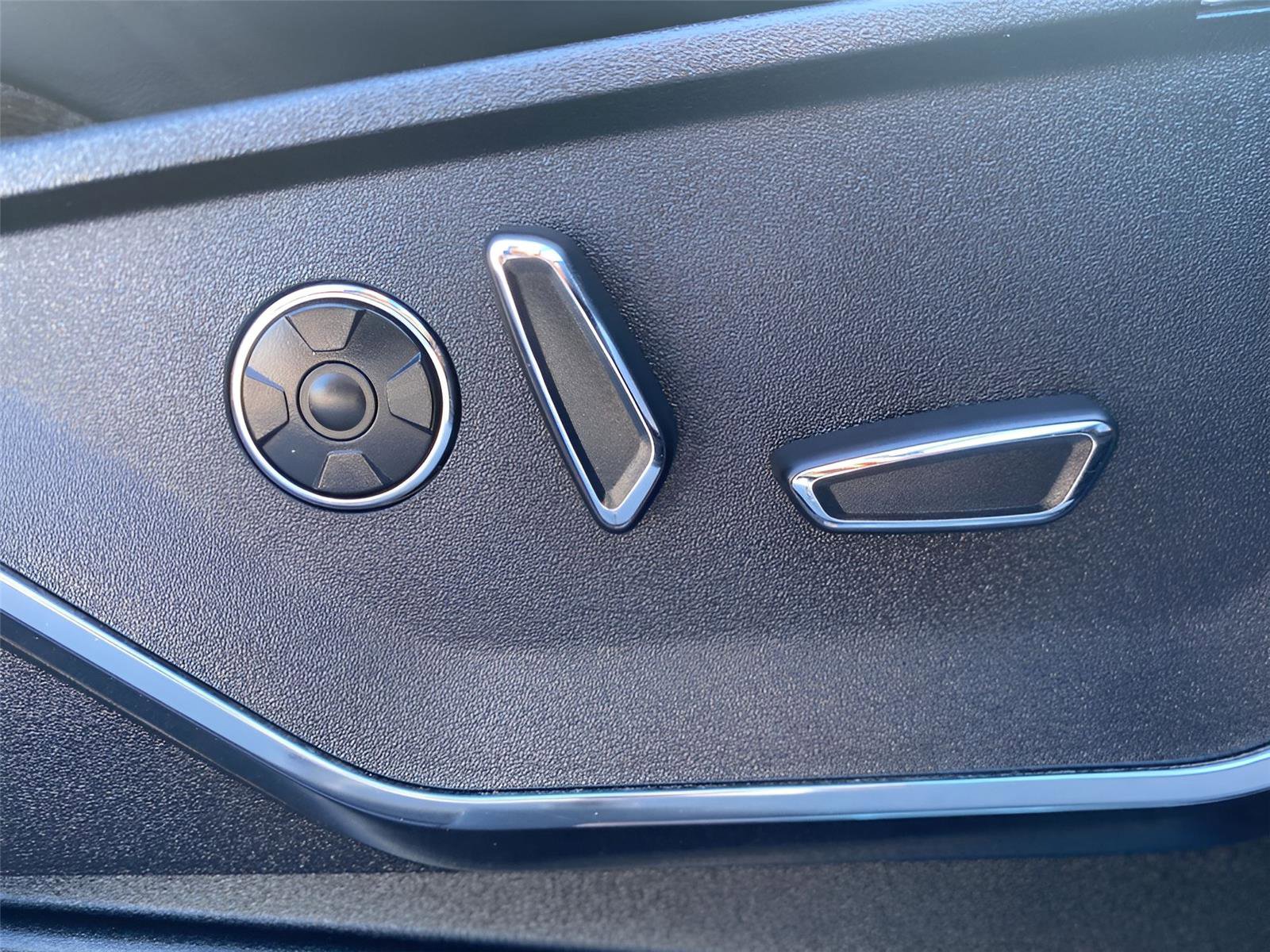 Used 2021 Ford F150 Platinum w/ Equipment Group 701A High image 15