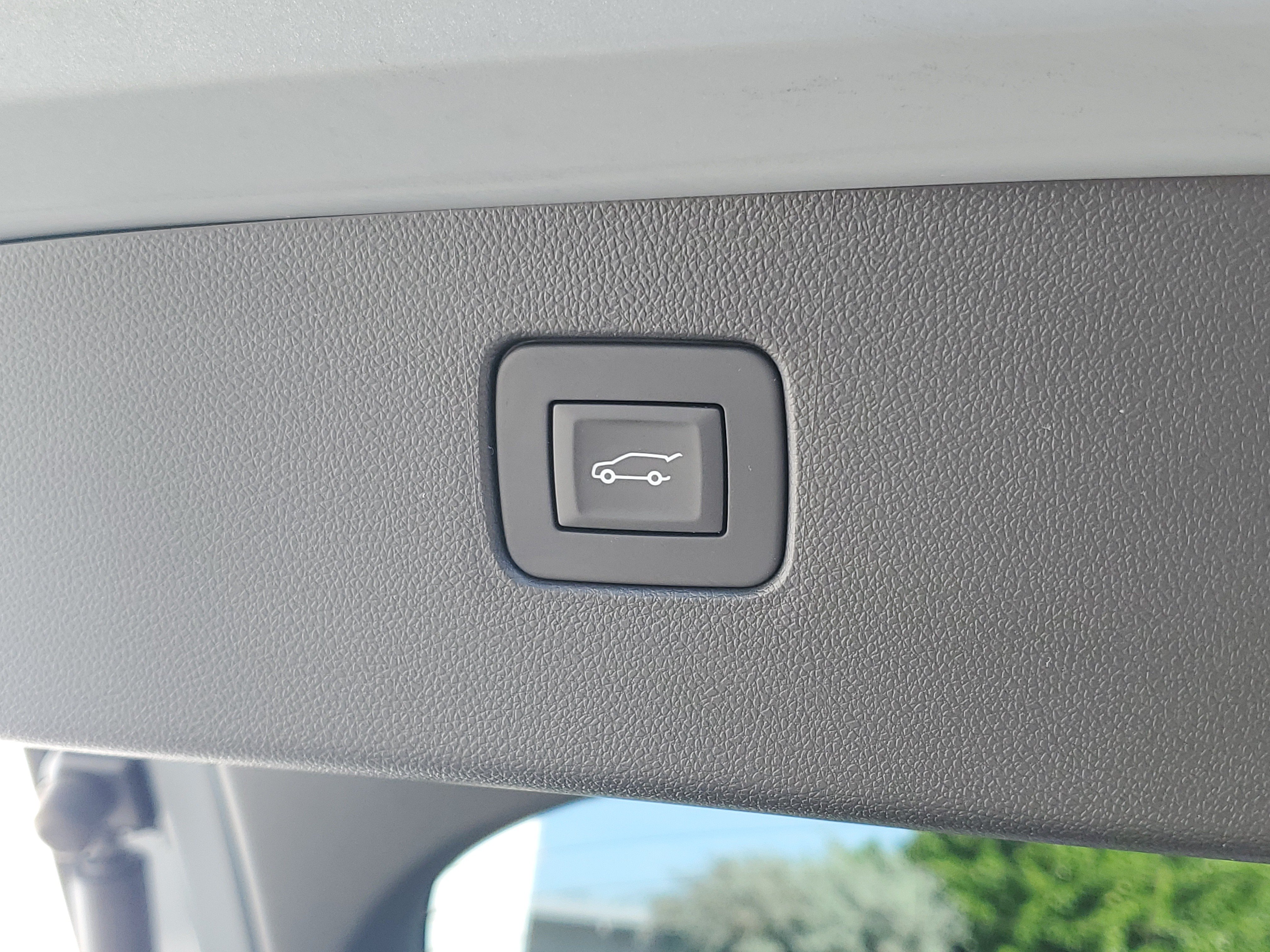 Used 2025 Buick Envista Sport Touring w/ Convenience I Package FWD image 11