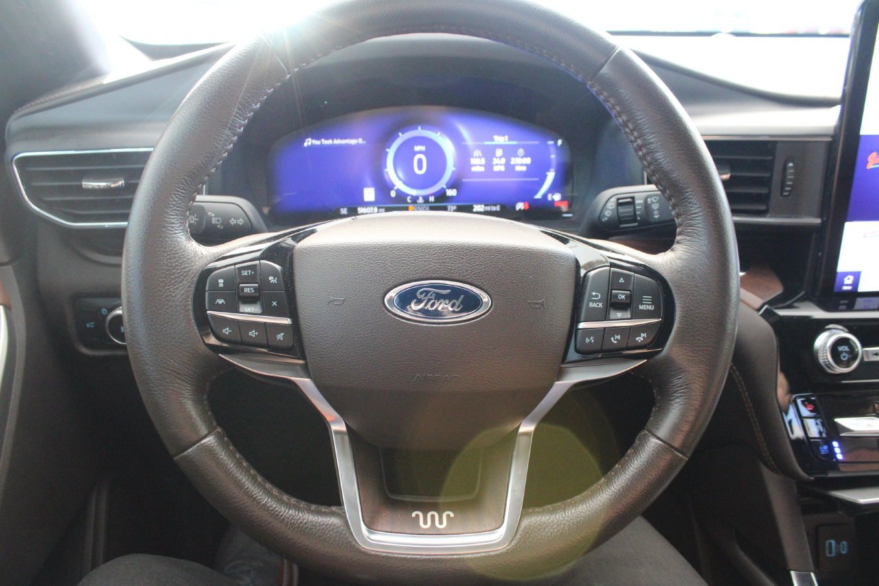 Used 2023 Ford Explorer King Ranch w/ Premium Technology Package AWD/4WD image 12