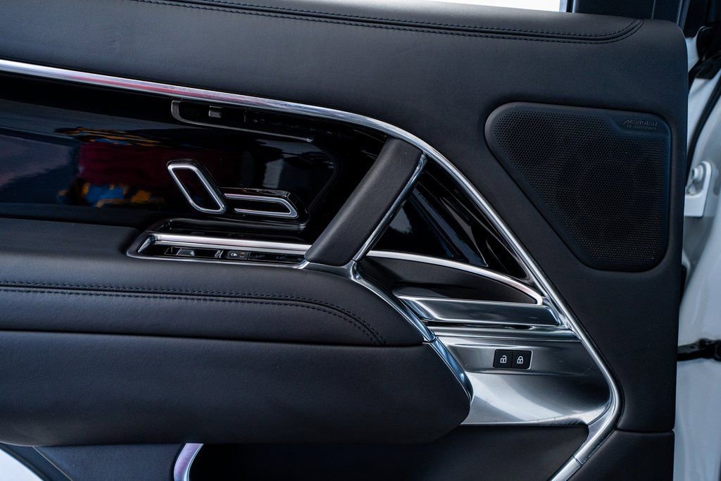 Used 2022 Land Rover Range Rover SE image 49