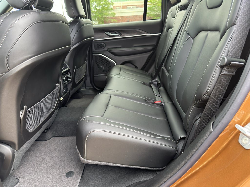 New 2026 Jeep Grand Cherokee Limited w/ Limited Altitude Package RWD image 21