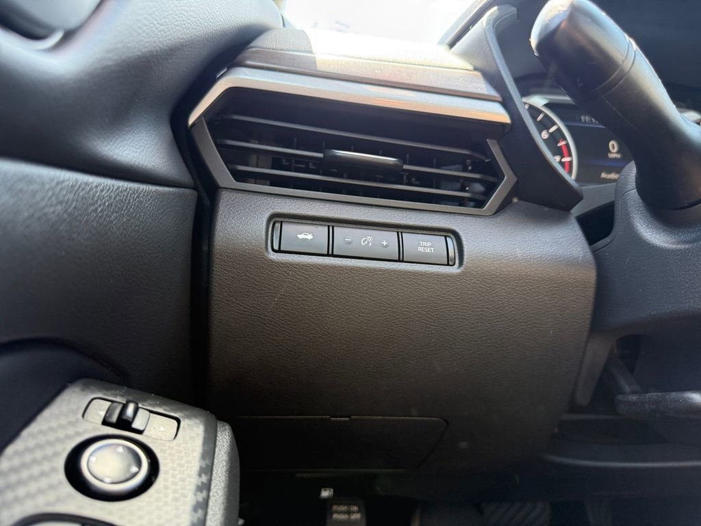 Used 2024 Nissan Altima 2.5 SV FWD image 22