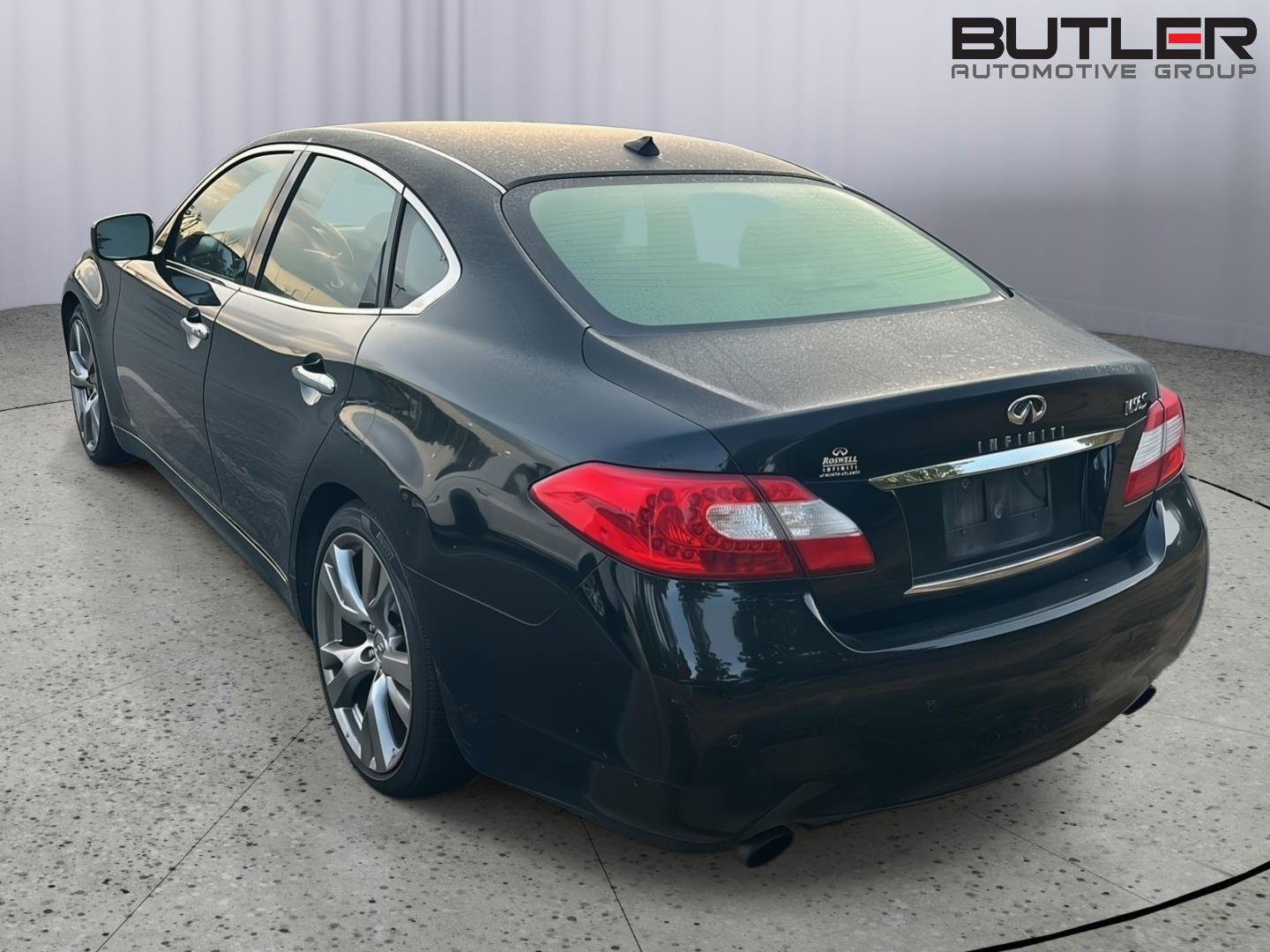 Used 2013 INFINITI M56 w/ Sport Pkg image 10