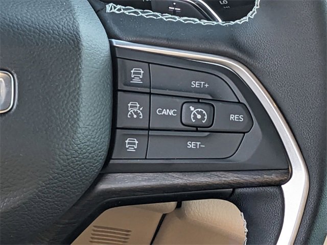 New 2025 Jeep Grand Cherokee Limited image 18