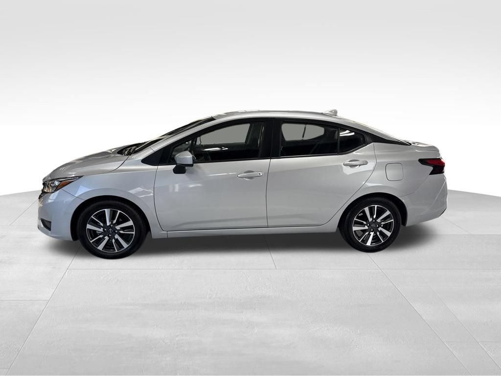 Used 2025 Nissan Versa SV FWD image 3