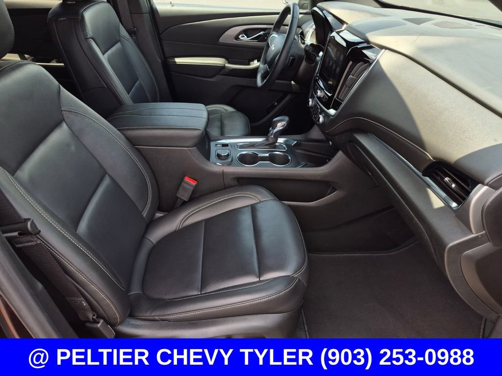 Used 2023 Chevrolet Traverse LT FWD image 12