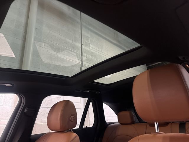 Used 2022 Mercedes-Benz GLC 300 4MATIC image 17