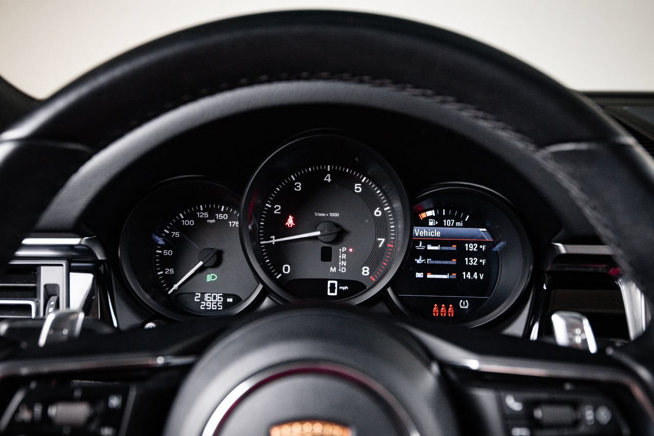 Certified 2023 Porsche Macan AWD/4WD image 15